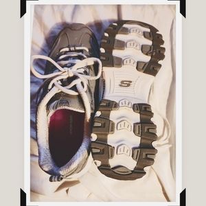 Women's 8.5 Sketchers